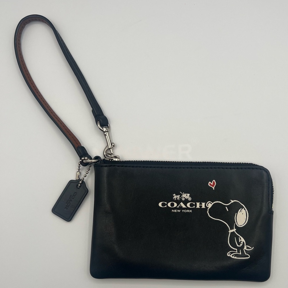 Coach Black Leather Wristlet with Silver Hardware Rare X Peanuts Snoopy KISS